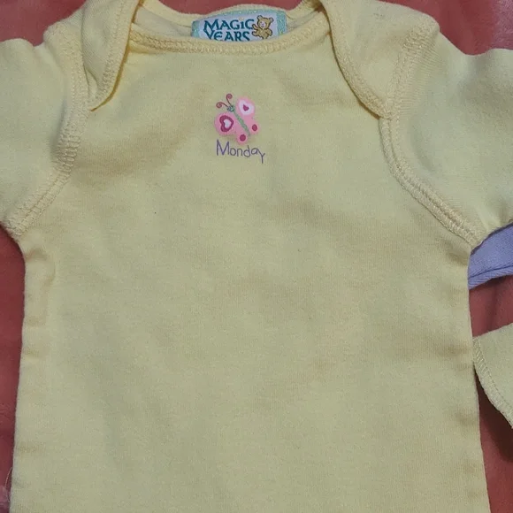 Baby Shirts With One Bib. - Picture 2 of 10